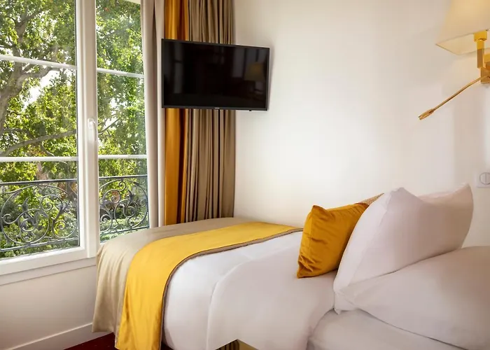 ドゥ スエード サン ジェルマン パリ